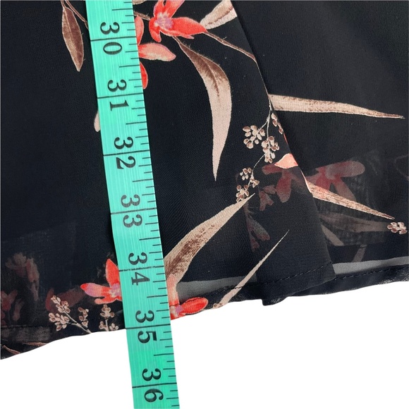 Le Lis Black Floral Tie Bell Sleeve Mini Dress Size Large - Picture 6 of 6